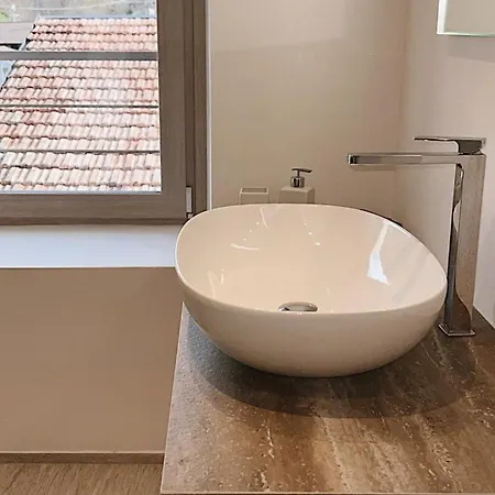 شقة Panoramic House Maggiore
