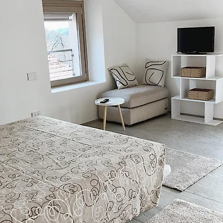 Apartment Panoramic House Maggiore