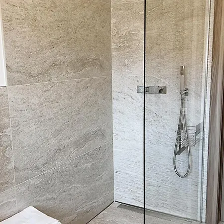 Panoramic House Maggiore Apartment